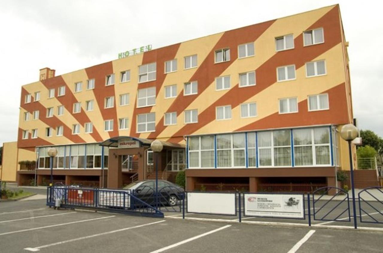 Hotel Restauracja Cukropol Gostyn  Exterior photo