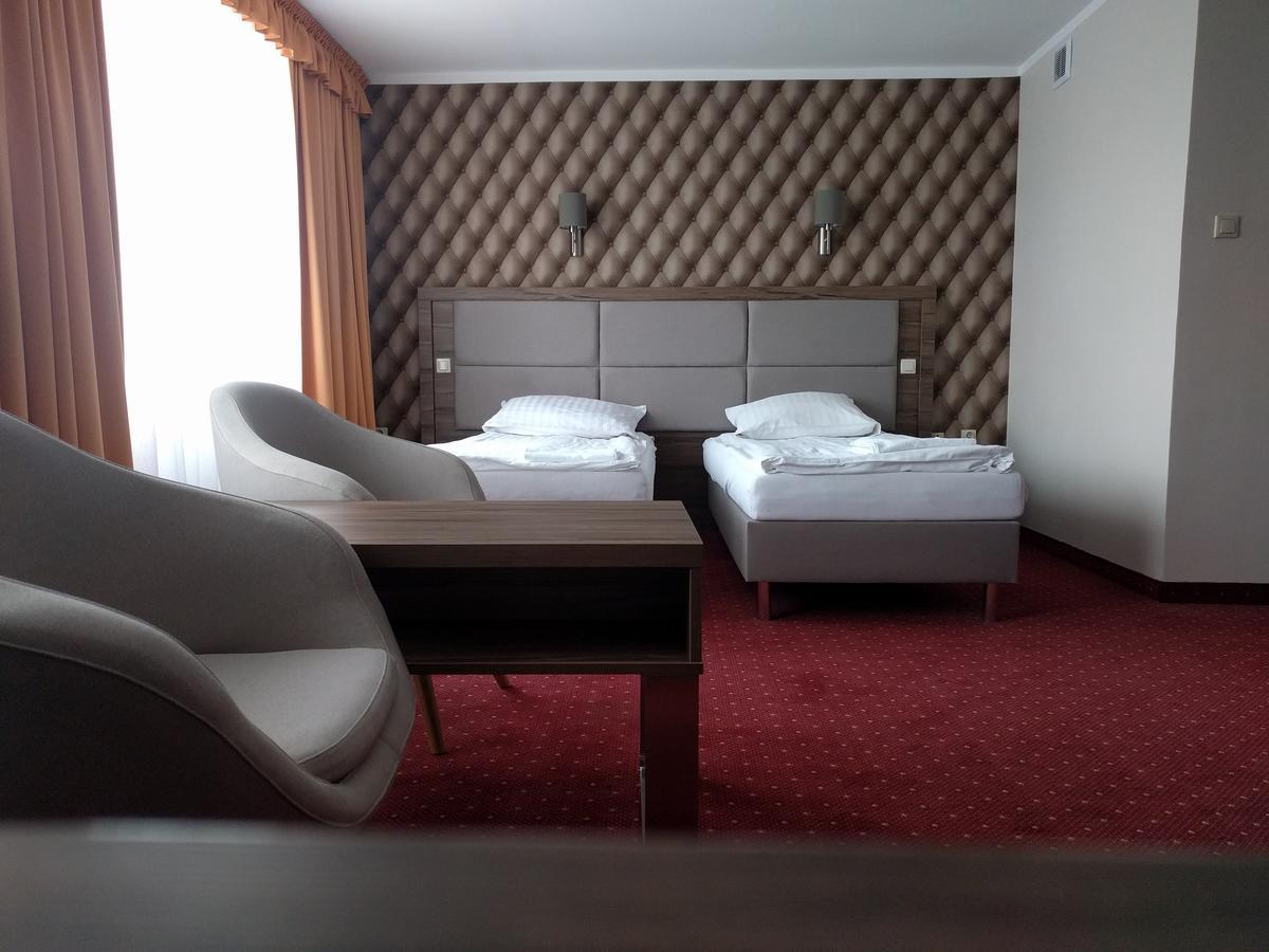 Hotel Restauracja Cukropol Gostyn  Exterior photo